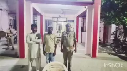 अतरौली: थाना छर्रा पुलिस ने हार-जीत की बाजी लगाकर जुआ खेलते 2 जुआरियों को किया गिरफ्तार