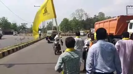 ସୁନ୍ଦରଗଡ ସହର: ସୁନ୍ଦରଗଡ ଜିଲ୍ଲା ଯାଦବ ମହାସଭା ତରଫରୁ ବନ ଦୁର୍ଗା ମନ୍ଦିର ସମ୍ମୁଖରୁ ବିଶାଳ କଳସ ଯାତ୍ରା ବାହାରି ସହର ପରିକ୍ରମା କରିଥିଲା
