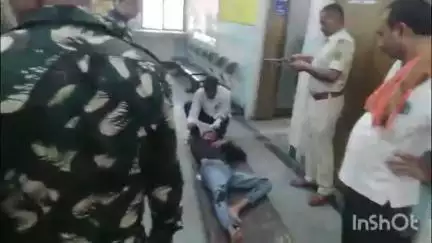 बिक्रम: मोरियावाँ गांव के पास दो बाइकों की आपस में ज़ोरदार टक्कर, दो लोग हुए घायल