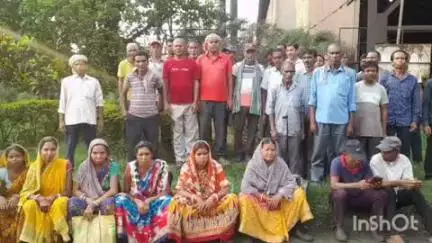 चांडिल: कोहिनूर स्टील कंपनी में कामगारों को तीन माह से पेमेंट नहीं मिलने पर मजदूरों का धरना