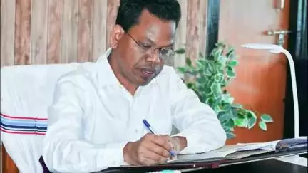 बेंगाबाद: अपर समाहर्ता कक्ष में एसी विजय सिंह विरुवा की अध्यक्षता में लोक शिकायत निवारण की समीक्षा बैठक सम्पन्न