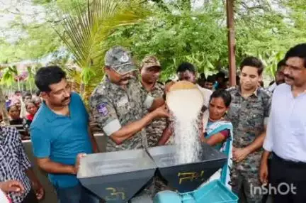భద్రాచలం: జిల్లాలోని సరిహద్దులో గల 20 మావోయిస్టు ప్రభావిత గ్రామాలకు జిల్లా పోలీసుల ఆధ్వర్యంలో మినీ రైస్ మిల్లులు అందజేత:SP