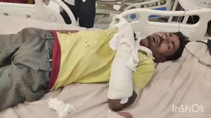 करेड़ा: करेड़ा रोड पर दो बाईकों की आपस में हुई जोरदार भिंडत,हादसे ने एक बाइक सवार हुआ गंभीर घायल