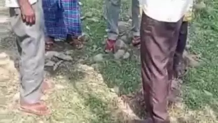 रामगढ़: रामगढ़ प्रखंड मुख्यालय में 30 जून को हुल दिवस पर भाग लेने के लिए लोगों को दिया गया न्योता