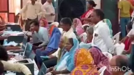 गोंदिया: गोंदिया विधानसभा अंतर्गत ग्रीनलँड लाॅन रिंग रोड  गोंदिया येथे जनसेवा ही ईश्वर सेवा शिबिराचे आयोजन