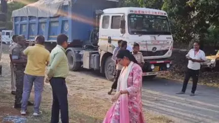 कोडरमा: कोडरमा में फ्लाई ऐश ढुलाई में अनियमितता पर जिला प्रशासन की सख्त कार्रवाई, 9 वाहन जब्त