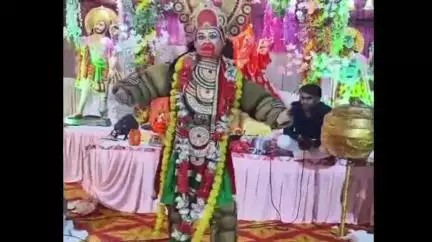 धनौरा: गजरौला के स्टेशन रोड पर श्री बालाजी महाराज के जागरण कार्यक्रम का आयोजन, सैकड़ों भक्तों ने पहुंचकर किया गुणगान