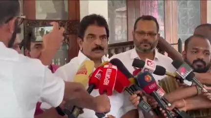 ചാവക്കാട്: കേരളം ഭരിക്കുന്നത് അദാനിക്ക് മുന്നിൽ കവാത്ത് മറക്കുന്ന സർക്കാരെന്ന് കെ.സി വേണുഗോപാൽ എം.പി ഗുരുവായൂരിൽ പറഞ്ഞു