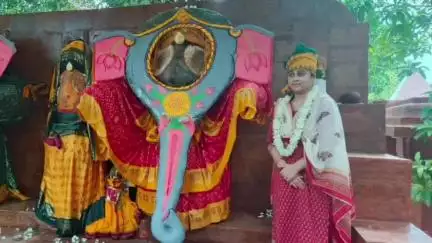 ଧରାକୋଟ: ଗଡର ବିଜେ ପ୍ରଭୁ ଜଗନ୍ନାଥ,ବଳଦେବ ଓ ମା ସୁଭଦ୍ରା ଙ୍କ ସ୍ନାନ ଦେବସ୍ନାନ ପୂର୍ଣ୍ଣିମା ଅନୁଷ୍ଠିତ