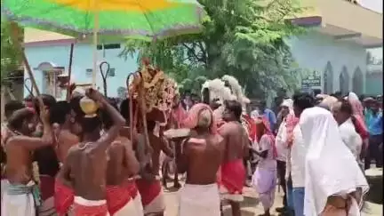 মন্তেশ্বর: ধেনুয়া গ্রামে সাম্প্রদায়িক সম্প্রীতির মধ্যে দিয়ে অনুষ্ঠিত হলো ধর্মরাজের পুজো