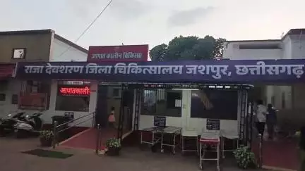 जशपुर: जशपुर में गर्मी-उमस से बढ़ रही बीमारियां, अस्पतालों में मरीजों का दबाव बढ़ा, CMHO डॉ जी के जात्रा ने दी जानकारी