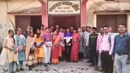 बरकागाँव: सांढ पंचायत के मुखिया ने 12वीं के सफल छात्र-छात्राओं के लिए सम्मान समारोह का आयोजन किया