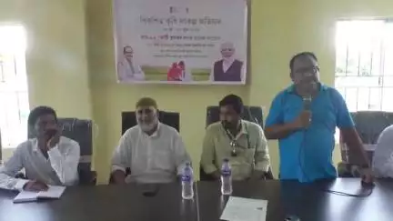 মানকাচৰ: হাটশিঙিমাৰীত বিকশিত কৃষি সংকল্প অভিযান, উপস্থিত দিব্যৰিশী ভট্টাচাৰ্য, কৃষি বিজ্ঞানী, ধুবুৰী