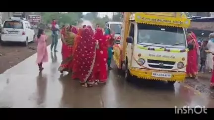आठनेर: बांकुड़ा पहुंची सत्य साईं राम की पालकी, ग्रामीणों ने किया भव्य स्वागत