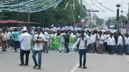 ସୁନ୍ଦରଗଡ ସହର: ସୁନ୍ଦରଗଡ଼ DRDA ଛକ କାଳୀ ମଣ୍ଡପ ନିକଟରେ ବିଜେଡିର ପ୍ରତିବାଦ ସଭା, ସଭାରେ ଯୋଗଦେଇଥିବା ବିଜେଡି ରାଜ୍ୟ ମହିଳା ସଭାପତିଙ୍କ ପ୍ରତିକ୍ରିୟା