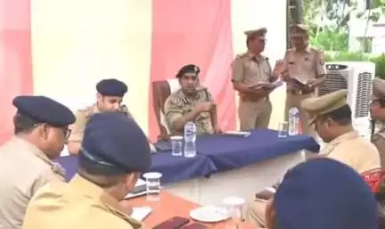 शोहरतगढ़: पुलिस उप महानिरीक्षक बस्ती ने थाना ढेबरूआ का किया निरीक्षण