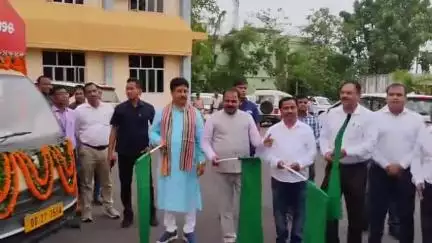 ବୌଦ୍ଧ ସଦର: ଜିଲ୍ଲାପାଳଙ୍କ କାର୍ଯ୍ୟାଳୟ ପରିସରରୁ ବିକାଶ ମେଳା ରଥ ଶୁଭାରମ୍ଭ କଲେ ମନ୍ତ୍ରୀ ଓ ବିଧାୟକ