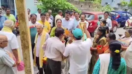 ଛତ୍ରପୁର: ବ୍ରହ୍ମପୁର ଗଜପତିନଗର ୱାର୍ଡ କାର୍ଯ୍ୟାଳୟରେ ମାଗଣା ଆଧାର କାର୍ଡ ପଞ୍ଜିକରଣ ଓ ସଂଶୋଧନ କାର୍ଯ୍ୟକ୍ରମ ଶୁଭାରମ୍ଭ