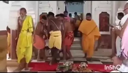 ସମ୍ବଲପୁର ମ୍ୟୁନିସିପାଲଟି: କମଲୀ ବଜାର ନିକଟସ୍ଥ ଗୋପାଳଜୀ ମଠରେ ଦେବସ୍ନାନ ପୂର୍ଣ୍ଣିମା ଅନୁଷ୍ଠିତ
