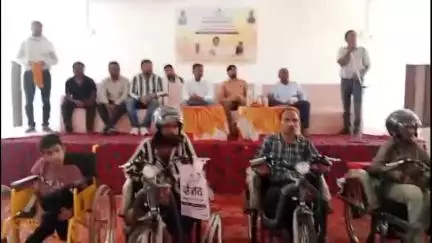 हनुमना: जनपद पंचायत में सामाजिक न्याय विभाग ने दिव्यांगजनों को बांटे निशुल्क सहायक उपकरण