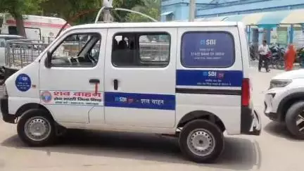 भिंड नगर: इटावा रोड पर सांसद के बंगले के पास मिले अज्ञात बुजुर्ग के शव का पुलिस ने करवाया पोस्टमार्टम