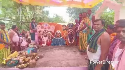 ଡାବୁଗାଁ: ପାପଡାହାଣ୍ଡି ଜଗନ୍ନାଥ ମନ୍ଦିରରେ ଦେବସ୍ନାନ ପୂର୍ଣ୍ଣିମା ଅନୁଷ୍ଠିତ