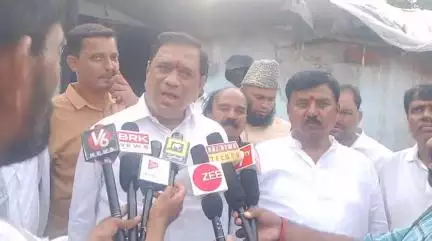 నారాయణ్​ఖేడ్: నిజమైన అర్హులకే ఇందిరమ్మ ఇండ్లు: పట్టణంలో జహీరాబాద్ ఎంపీ సురేష్ కుమార్ శెట్కార్