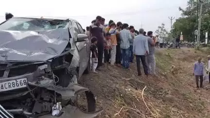 કુતિયાણા: હામદપરા બાયપાસ નજીક કાર અને બાઇક વચ્ચે ગમખ્વાર અકસ્માત, બાઇકમાં સવાર 2 વ્યક્તિઓના ઘટનાસ્થળે મોત