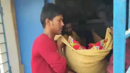 পূর্বস্থলী ২: ছাতনীর খন্দেকর পাড়া এলাকায় উদ্ধার গৃহবধূর ঝুলন্ত দেহ