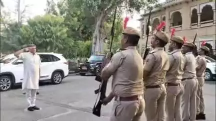 लाडपुरा: खाद्य एवं आपूर्ति मंत्री गोदारा एक दिवसीय यात्रा पर कोटा पहुंचे, सर्किट हाउस पर भाजपा कार्यकर्ताओं ने किया स्वागत
