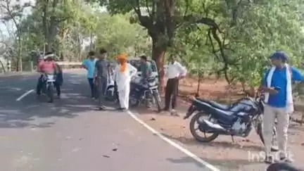 निवास: ग्राम हरदुली के पास सकरी घाट पर अज्ञात पिकअप ने स्कूटी सवार को मारी टक्कर, दंपति सहित भांजी घायल