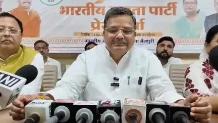 मैनपुरी: मैनपुरी के भाजपा कार्यालय पहुंचे कैबिनेट मंत्री जयवीर सिंह ने भाजपा के 11 साल पूरे होने पर पत्रकारों से की वार्ता