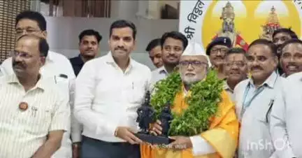 औसा: गहिनीनाथ महाराज औसेकराचा श्री विठ्ठल रुक्मिणी मंदिर देवस्थान पंढरपूर समितीने राज्यस्तरीय पुरस्कार मिळाल्यान केला सत्कार