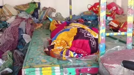 সাগরদিঘি: মোটর বাইক দুর্ঘটনায় মৃত্যু হলএক যুবককের,আহত আরো দুই। বুধবার বিকেল চারটে নাগাদ ঘটনাটি ঘটেছে সাগরদিঘী এলাকায়