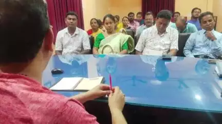 কৈলাশহর: কৈলাসহর শ্রীরামপুর এলাকায় অবস্থিত মন্ত্রীর বাসভবনে BJP দলের পক্ষ থেকে একটি সাংগঠনিক বৈঠক অনুষ্ঠিত হয়