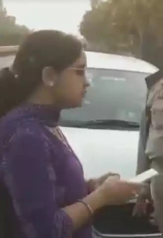 नवाबगंज: पल्हरी चौराहे सहित अन्य जगह टैक्स चोरी पर परिवहन विभाग ने कसा शिकंजा, 12 चालान और 2 वाहन किए जब्त