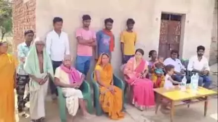 पांकी: पांकी की जिला परिषद सदस्य निधि सिंह लोगों की समस्याओं से अवगत हुईं, निराकरण का दिया आश्वासन