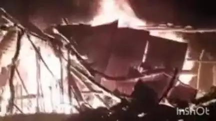 राळेगाव: सराटी येथे अज्ञात इसमाने लावली गोठ्याला आग शेतकऱ्यांचे लाखो रुपयांचे नुकसान