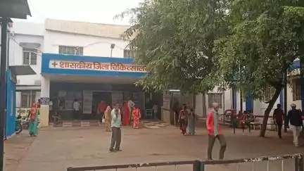 हरदा: हरदा जिला अस्पताल की डॉक्टर निलंबित, दुष्कर्म पीड़िता का मेडिकल न करने और गर्भवती महिलाओं से पैसे मांगने का आरोप
