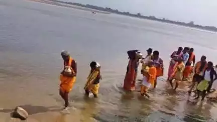 ବୌଦ୍ଧ ସଦର: ହରଭଙ୍ଗା ବ୍ଲକ ସ୍ଥିତ ଠିଡିକାଜୋର ଶ୍ରୀ ପୁରୁଷୋତ୍ତମ ଦେବ ଜଗନାଥ ମନ୍ଦିରରେ ଦେବସ୍ନାନ ଓ଼ ଗଜାନନ ବେଶ ପାଳିତ ହୋଇଯାଇଛି