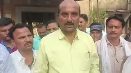 दतिया नगर: विद्यालयों के समय परिवर्तन व अन्य मांगों को लेकर शिक्षक संघ ने जिला शिक्षा केंद्र पर डीपीसी को ज्ञापन सौंपा