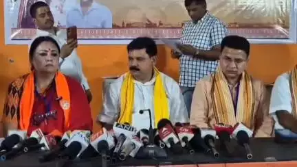 সালানপুর: বিজেপি কর্মীদের উৎসাহিত করতে আসানসোল জেলা বিজেপি কার্যালয়ে বৈঠক সঙ্গে সাংবাদিক সম্মেলন কয়লা প্রতিমন্ত্রী