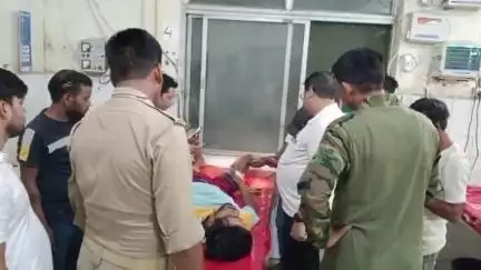 बिल्सी: नवादा में एक दिन पहले हुए झगड़े के चलते अकील मियां की कोठी के पास दबंगों ने युवक को पैर में गोली मारकर किया घायल