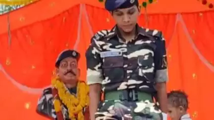 देवास: ग्राम भाटखेड़ी में परिवार ने शहीद का बनाया शौर्य स्मारक, पत्नी ने दी श्रद्धांजलि