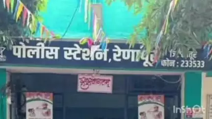 रेणापूर: पानगाव रोडवरील मुरढव पाथरवाडी शिवरात दुचाकीची धडक एक जण गंभीर जखमी