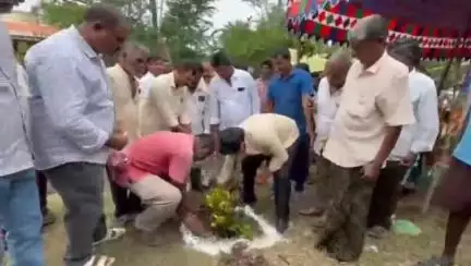 గుడివాడ రూరల్ మండలంలో కోటి 9 లక్షలతో నిర్మాణం పూర్తి చేసుకున్న సిసి రోడ్లను ప్రారంభించిన గుడివాడ MLA వెనిగండ్ల రాము