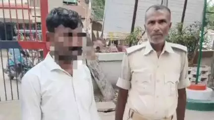 डुमरा: सीतामढ़ी: साइबर ठगी मामले में पुलिस ने अभियुक्त को किया गिरफ्तार