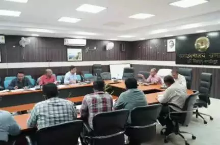गोलमुरी-सह-जुगसलाई: विद्युत योजनाओं की समीक्षा बैठक में उपायुक्त ने दिए निर्देश, सभी गांवों तक बिजली पहुंचाने का लक्ष्य