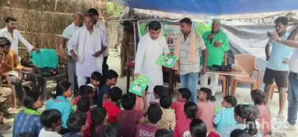 पटोरी: पटोरी में विधायक रणविजय साहू ने बिहार के पूर्व मुख्यमंत्री लालू प्रसाद यादव का जन्मदिन मनाया