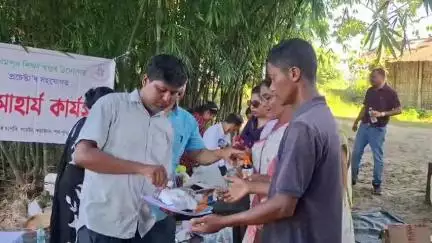 উত্তৰ লক্ষীমপুৰ: পাচনৈত লখিমপুৰ শিক্ষা খণ্ডৰ উদ্যোগত বানাক্ৰান্ত ছাত্ৰ ছাত্ৰীৰ মাজত পঢ়া সজুলী প্ৰদান ,উপস্থিত থাকে প্ৰাথমিক শিক্ষা বিষয়া